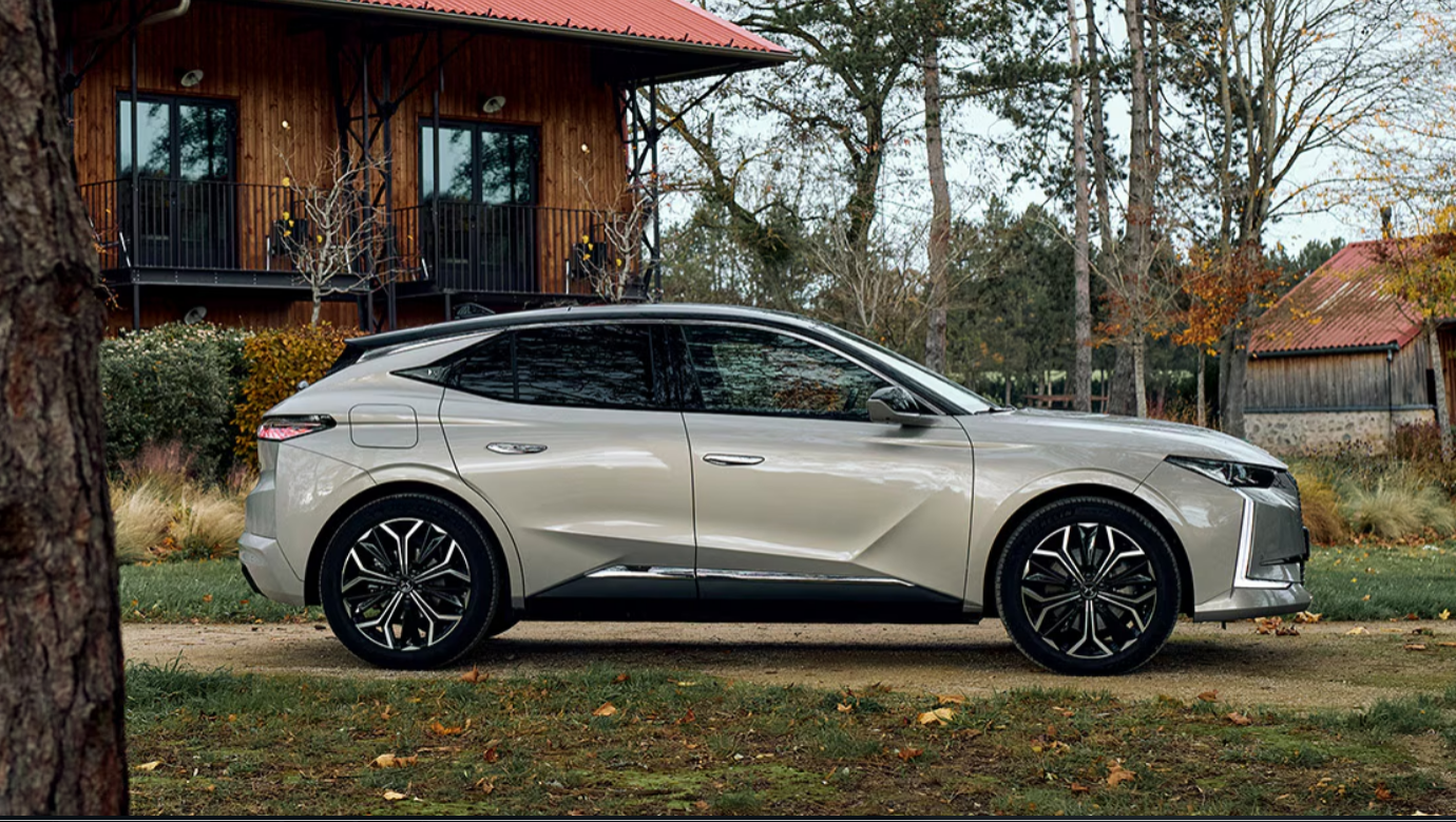 DS 4